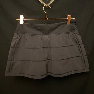 Black lululemon skirt!